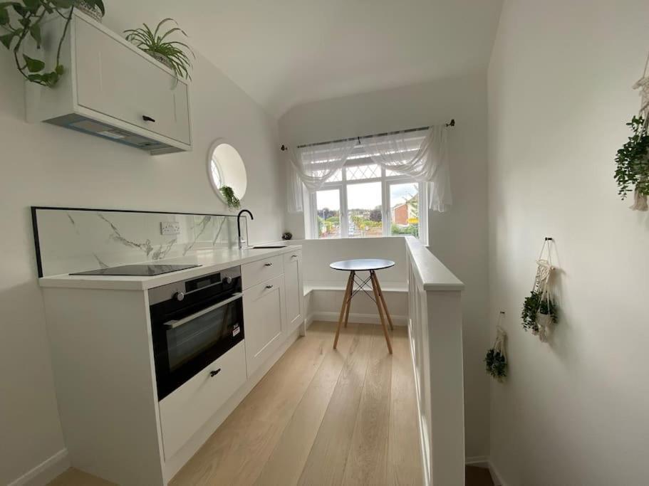 Modern Annex On The Outskirts Of Bath And Bristo Saltford ภายนอก รูปภาพ
